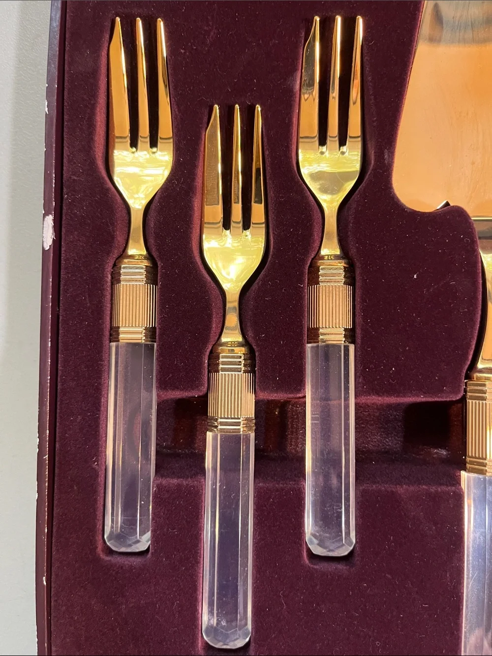Mikasa Gold Plated Cake Server and Clear Handle Dessert Fork Set